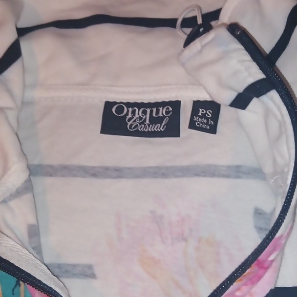Onque Casual zip up jacket, size Petite Small - Picture 2 of 3